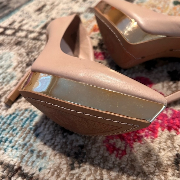 ZiGiny High Heels 5 inch Pump Size 8 - Picture 5 of 10